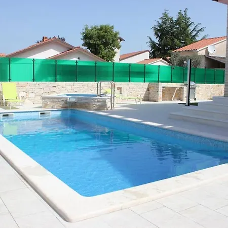 Nikolas-pool, Whirlpool, Sea View, Close To The Fazana