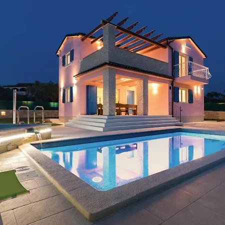 Nikolas-pool, Whirlpool, Sea View, Close To The Villa Fažana