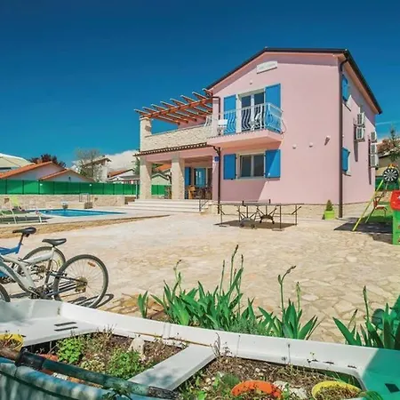 Nikolas-pool, Sea View, Close To The Villa